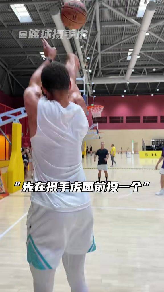 九游体育app登录-有好好练中文！库里中国行第一件事就是训练 “一二三”字正腔圆