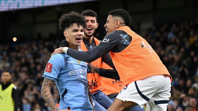 1740910923893098457.jpg 九游体育地址-林良锋:曼城绣花依然不灵,瓜帅找到罗德里接班人?