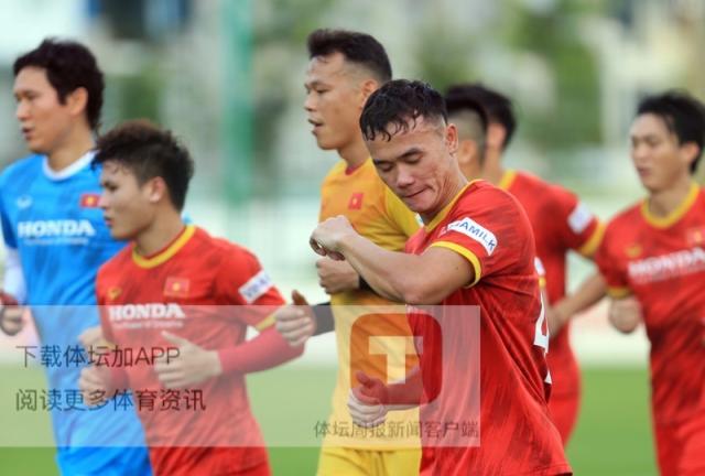 九游体育地址-越南队调整集训名单 邓文林接受手术补充征召门将