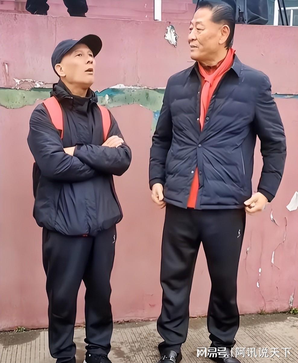 上海足球名宿，曾踢进奥运正赛，远离足坛近30年，如今身份不简单