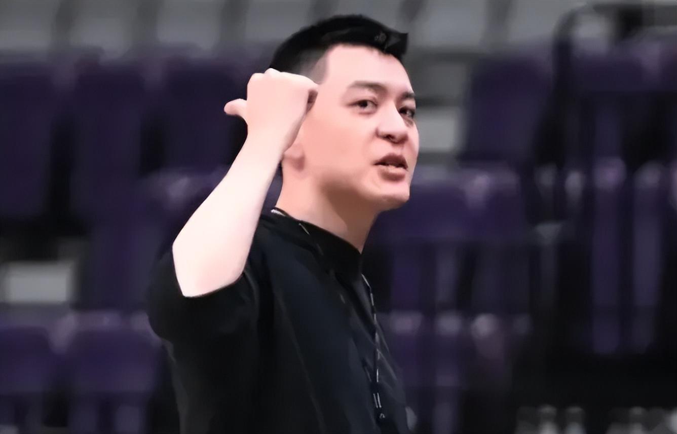 九游电子互动-杨鸣73字回应辞职！愧疚对不起球迷，致谢队内支持，评论区太暖心